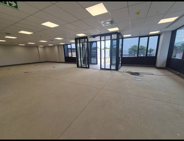 12,675M² WAREHOUSE TO LET IN LINBRO PARK